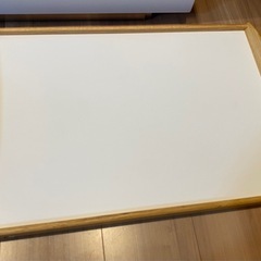 IKEAミニテーブルの画像