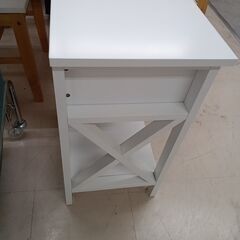 リユースのサカイ栃木店★ジモティ割あり★  サイドテーブル ホワイト W40×D30×H55.5 クリーニング済み TC11506の画像