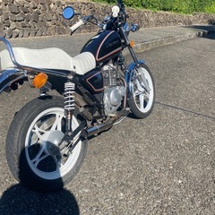 スズキGN125Hの画像