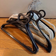 【取引終了】ハンガー(14本ほど)の画像