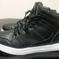 ハイカットスニーカー[25.5㎝]購入された方にadidasジャンパーXSサイズプレゼントの画像