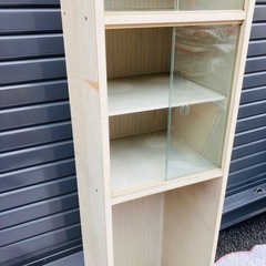 無料　ガラス戸棚キャビネットの画像
