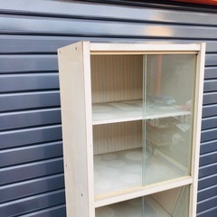 無料　ガラス戸棚キャビネットの画像