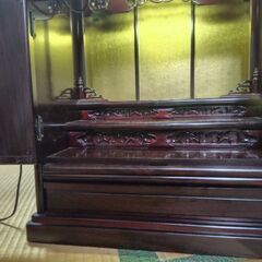 仏壇とお供え机の画像