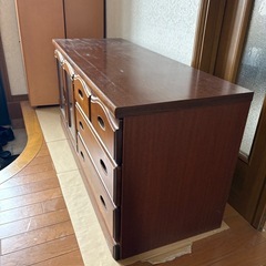 木製キャビネットの画像