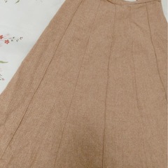  【11/10まで】膝丈スカート4点まとめ売り（美品・未使用多め）の画像