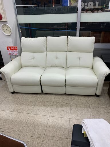 【ジモティー割引で最大15％OFF⭐️】ニトリ 電動リクライニングソファー NSクリーン 3人掛け