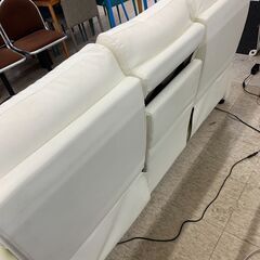 【ジモティー割引で最大15％OFF⭐️】ニトリ 電動リクライニングソファー NSクリーン 3人掛けの画像