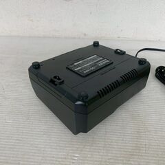 【未使用品】makita 急速充電器 DC18RF 14.4V 18V 電動工具 充電器 マキタ バッテリー充電器 USB端子付き 純正品 Y2391の画像