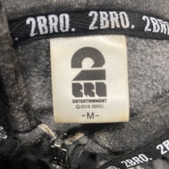2bro ジップパーカーの画像