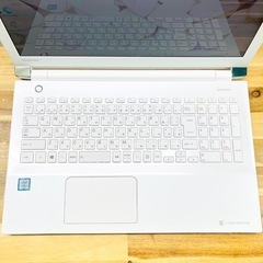 新品SSDノートパソコン東芝 dynabook / ホワイト Windows11 メモリ8GB SSD256GB 15.6インチ DVD カメラ Wi-Fi テンキーの画像