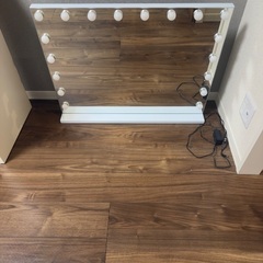 照明付き　化粧用鏡！　usbポート付きの画像