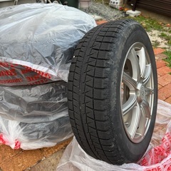 15インチスタッドレスタイヤの画像