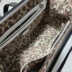 GUESS ショルダーバッグの画像