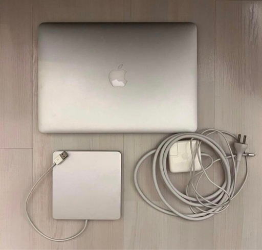 Apple MacBook Air  DVDドライブ付き