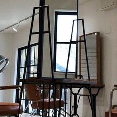 両面鏡のドレッサーの画像