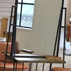 両面鏡のドレッサーの画像