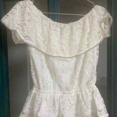 CECIL McBEE レースオフショルダートップス Mの画像