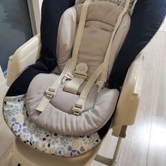 COMBI　ハイローチェアの画像