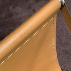 レザー調マガジンラックの画像