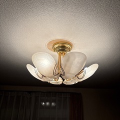 シャンデリア風ライトの画像