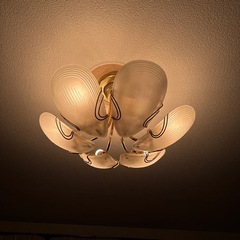 シャンデリア風ライトの画像