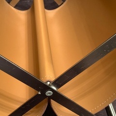 レザー調マガジンラックの画像