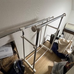 ハンガーラックの画像