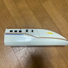 新幹線お弁当箱の画像