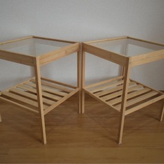 IKEA ベッドサイドテーブル ２個の画像