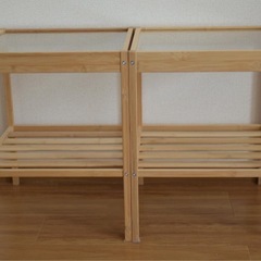 IKEA ベッドサイドテーブル ２個の画像