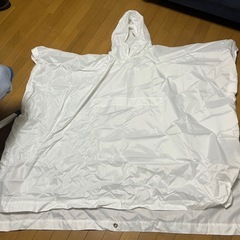 迷彩　白色ポンチョの画像