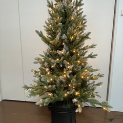 クリスマスツリー　　130センチ　1シーズンのみ使用　美品の画像