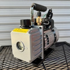 真空ポンプ、マニホールドゲージの画像