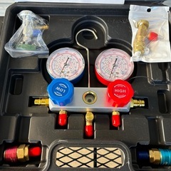 真空ポンプ、マニホールドゲージの画像