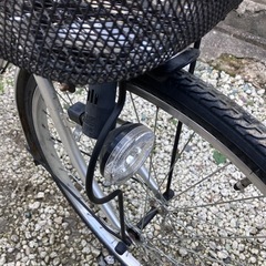 675、ママチャリ26インチシルバーの画像