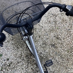 679、ママチャリ26インチ(銀黒)の画像