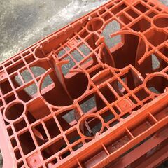 【引き取り限定。置き配。越前市】ビールケース　赤2個の画像