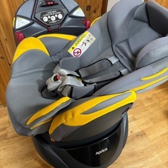 【アップリカ　フランディアラクート】チャイルドシートの画像