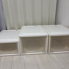 衣装ケース（独立式×3台）の画像