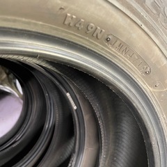 セレナタイヤの画像