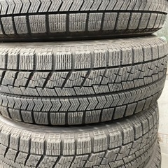 セレナタイヤの画像