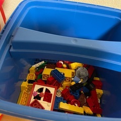レゴ　赤いバケツ、青いバケツ、基礎板の画像