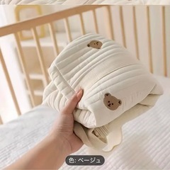 クマの刺繍が可愛いベージュのマザーズバッグの画像