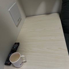 折りたたみテーブルの画像