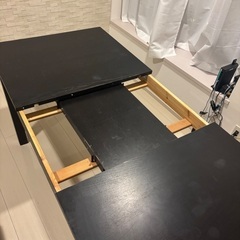 Black Dining table freeの画像