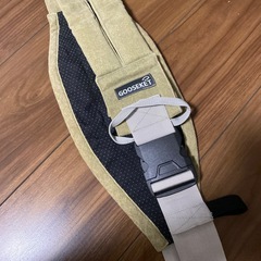 グスケット　抱っこの画像