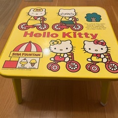 Hello Kitty ミニテーブル‼️の画像
