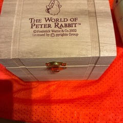 ピーターラビット　木箱入りマグカップの画像