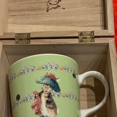 ピーターラビット　木箱入りマグカップの画像